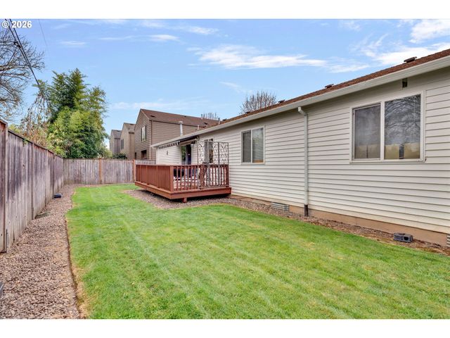 13716 Se LINDEN Ln 1, Milwaukie, OR 97222