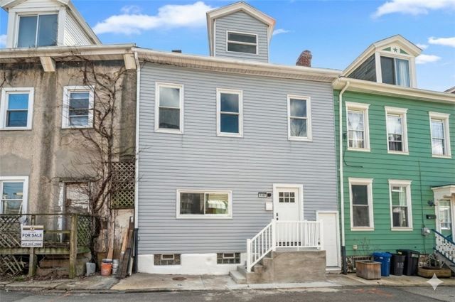 1107 Brabec St, Troy Hill, PA 15212