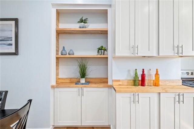 1107 Brabec St, Troy Hill, PA 15212