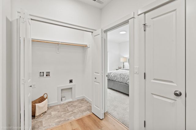 416 N Viewmont Ct, Greenacres, WA 99016