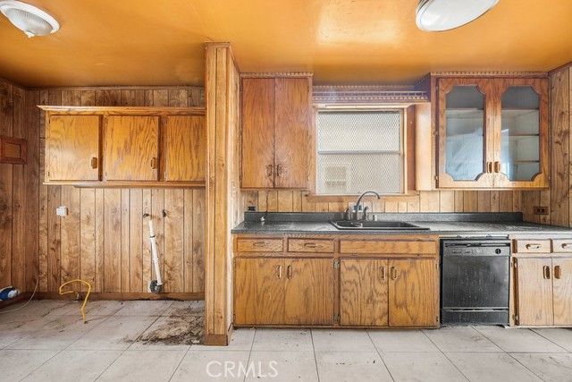 1504 S California Avenue, Compton, CA 90221