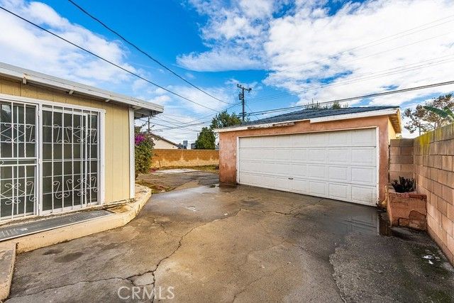 1504 S California Avenue, Compton, CA 90221