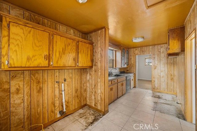 1504 S California Avenue, Compton, CA 90221