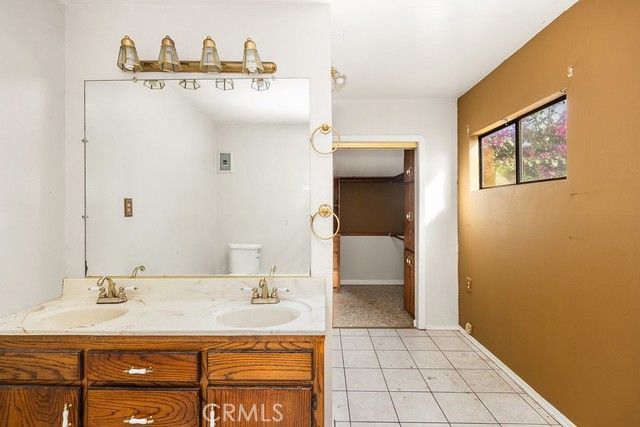 1504 S California Avenue, Compton, CA 90221