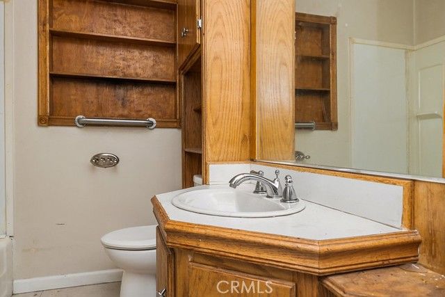 1504 S California Avenue, Compton, CA 90221