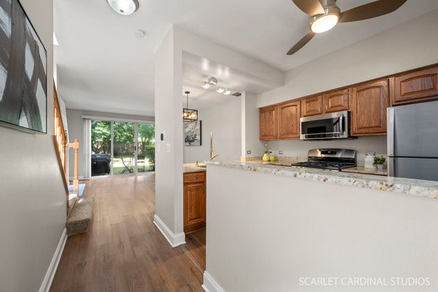 391 Hunterdon Court 4391A, Schaumburg, IL 60194