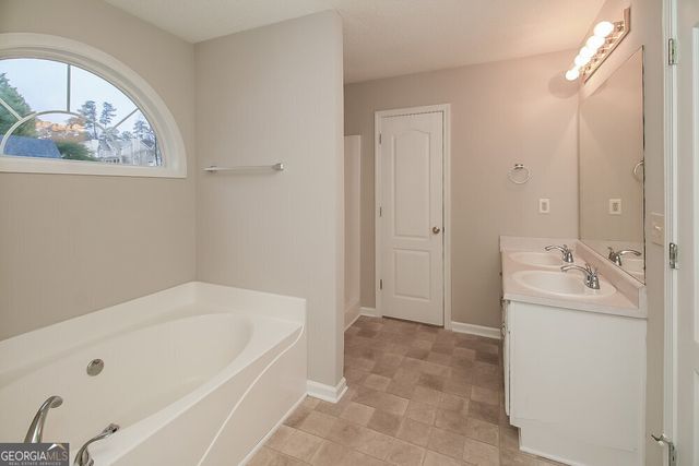 4045 Lindsey Lane, Rex, GA 30273