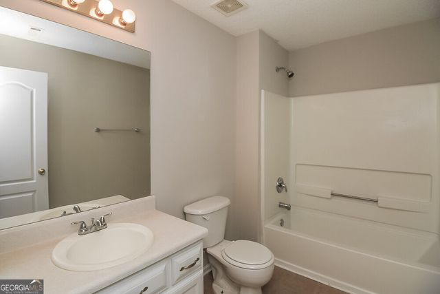 4045 Lindsey Lane, Rex, GA 30273