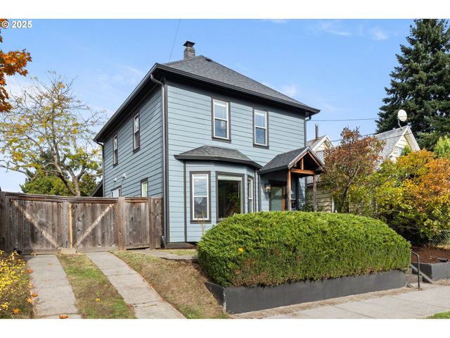7217 N CATLIN Ave, Portland, OR 97203