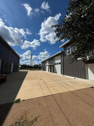 133 Glosson Ranch RD A1, Dripping Springs, TX 78620