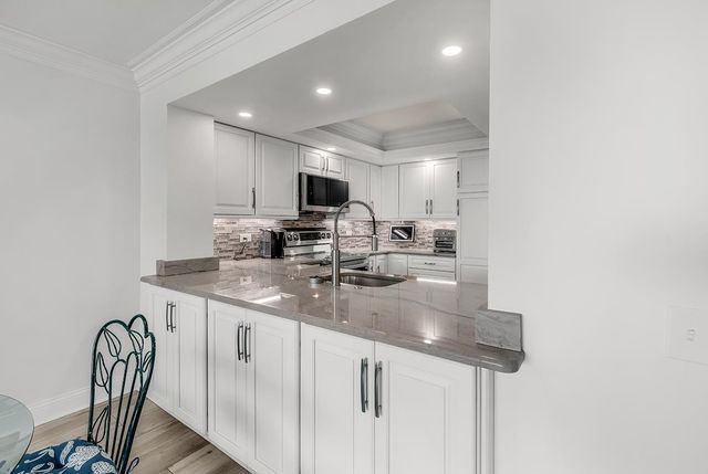 101 Ocean Creek Dr Apt EE5, Myrtle Beach, SC 29572
