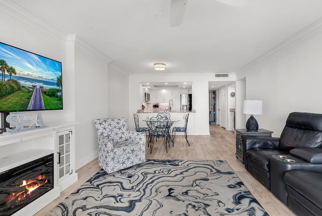 101 Ocean Creek Dr Apt EE5, Myrtle Beach, SC 29572