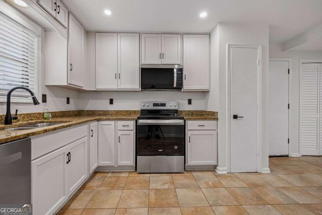 627 Ridge Avenue, Stone Mountain, GA 30083