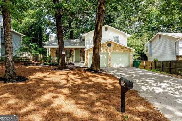 627 Ridge Avenue, Stone Mountain, GA 30083