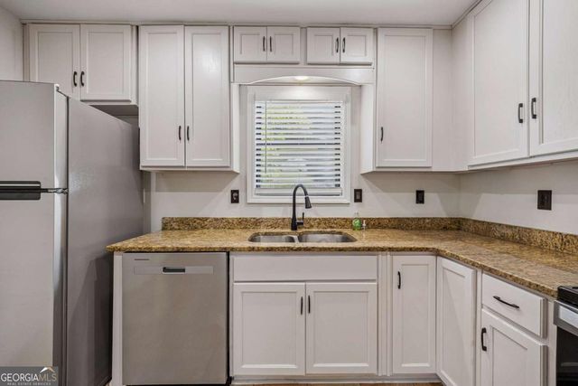 627 Ridge Avenue, Stone Mountain, GA 30083