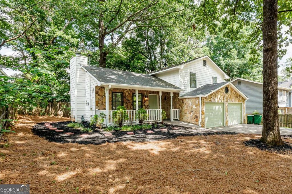 627 Ridge Avenue, Stone Mountain, GA 30083