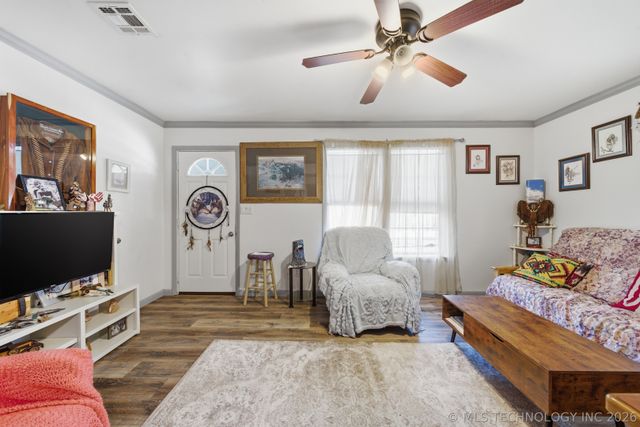 600 S Main, Spavinaw, OK 74366