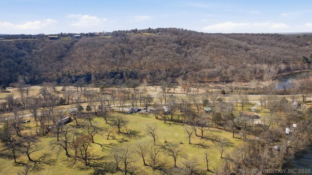 600 S Main, Spavinaw, OK 74366