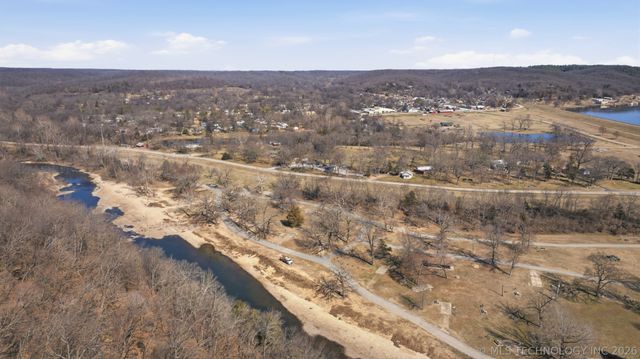 600 S Main, Spavinaw, OK 74366