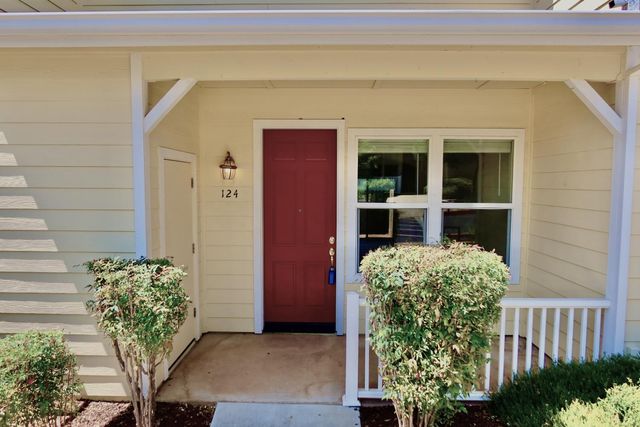 124 Ironhorse Pl, Grass Valley, CA 95945