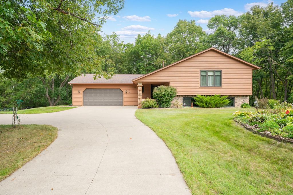 2191 68th Street NW, Rochester, MN 55901