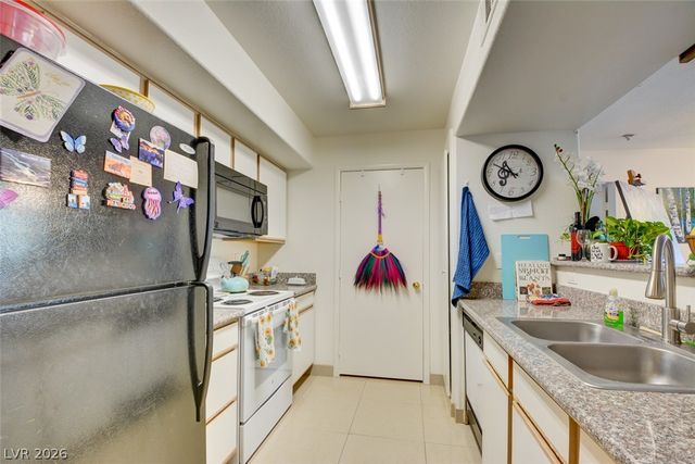 2300 East Silverado Ranch Boulevard 2111, Las Vegas, NV 89183
