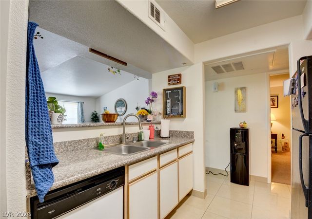 2300 East Silverado Ranch Boulevard 2111, Las Vegas, NV 89183