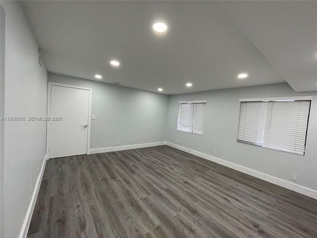 4725 SW 62nd Ave 103, Davie, FL 33314