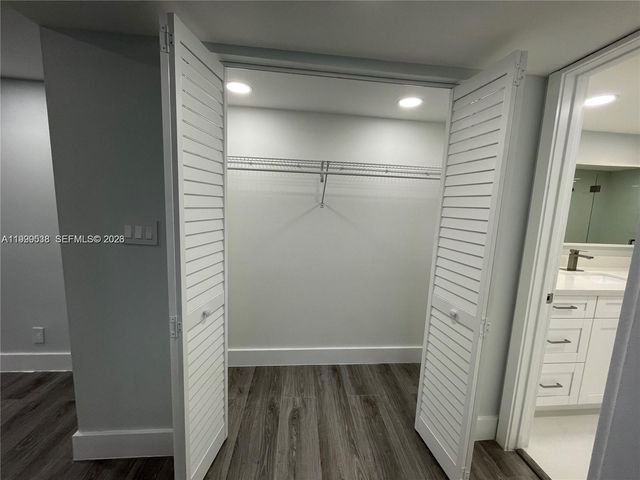 4725 SW 62nd Ave 103, Davie, FL 33314