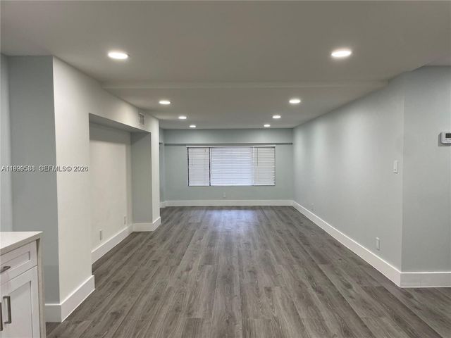 4725 SW 62nd Ave 103, Davie, FL 33314