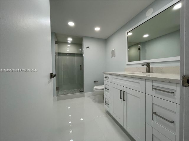 4725 SW 62nd Ave 103, Davie, FL 33314