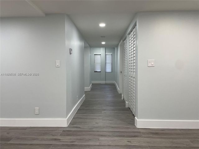 4725 SW 62nd Ave 103, Davie, FL 33314