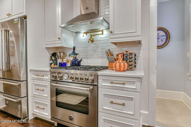 77 Asbury Avenue, Ocean Grove, NJ 07756