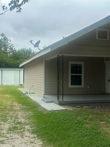 208 Washington Street, Bowie, TX 76230