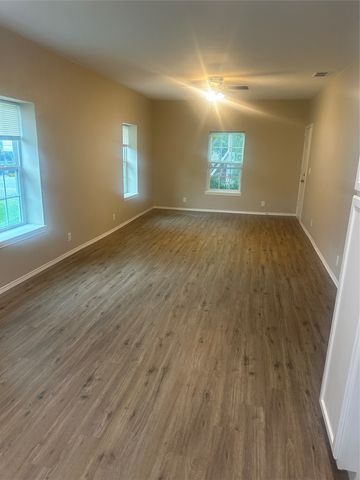 208 Washington Street, Bowie, TX 76230