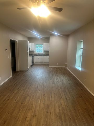 208 Washington Street, Bowie, TX 76230
