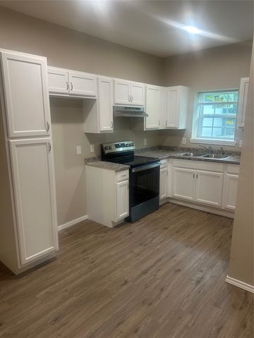 208 Washington Street, Bowie, TX 76230