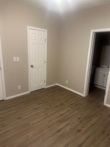 208 Washington Street, Bowie, TX 76230