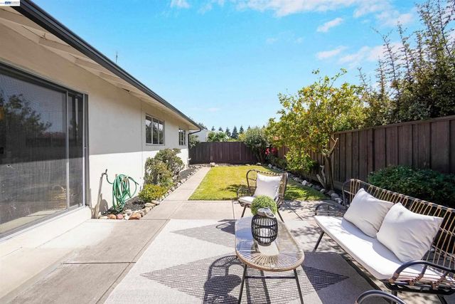 26003 Dodge Ave, Hayward, CA 94545