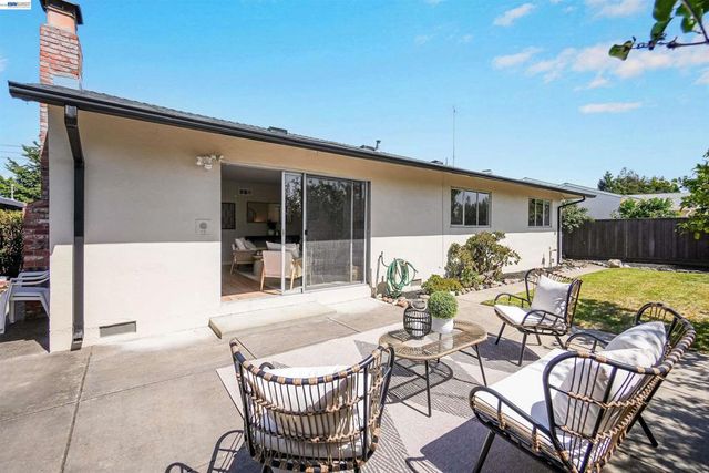 26003 Dodge Ave, Hayward, CA 94545