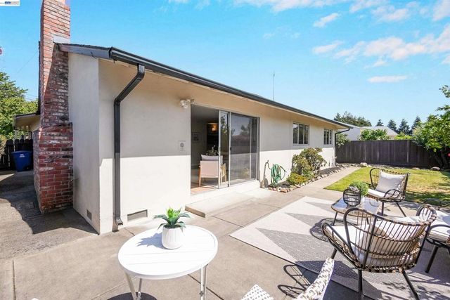 26003 Dodge Ave, Hayward, CA 94545