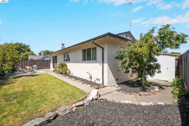 26003 Dodge Ave, Hayward, CA 94545