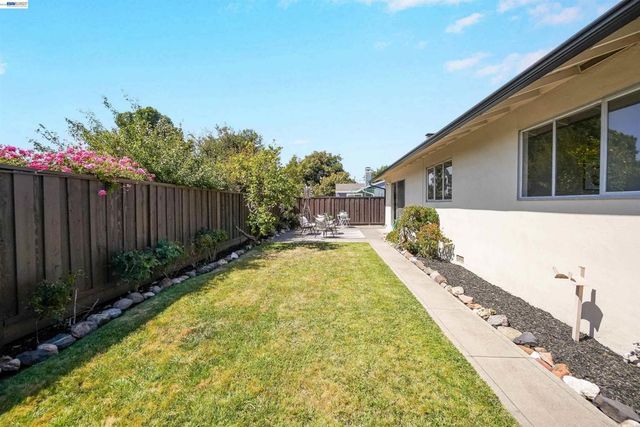 26003 Dodge Ave, Hayward, CA 94545