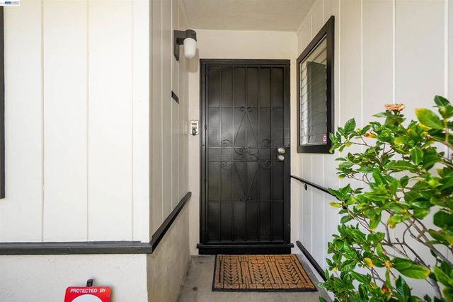 26003 Dodge Ave, Hayward, CA 94545