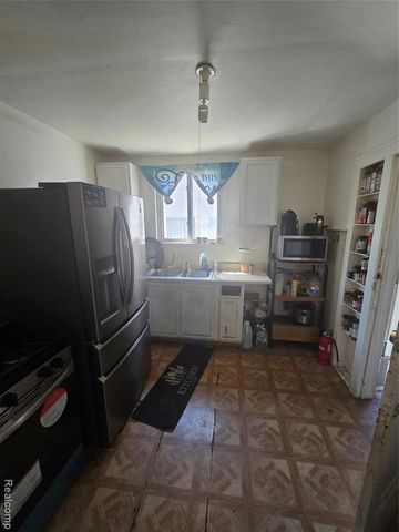 14002 Wisconsin Street, Detroit, MI 48238