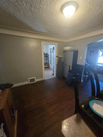 14002 Wisconsin Street, Detroit, MI 48238