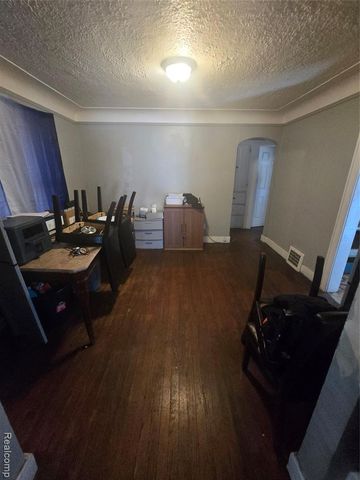 14002 Wisconsin Street, Detroit, MI 48238