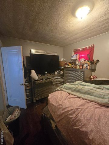 14002 Wisconsin Street, Detroit, MI 48238