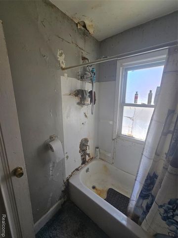 14002 Wisconsin Street, Detroit, MI 48238