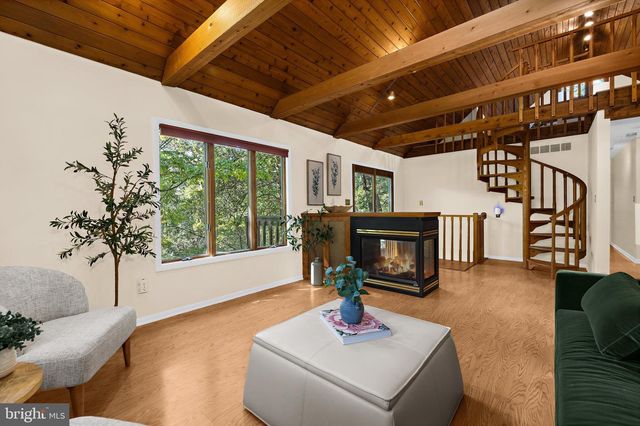 8208 EDWIN RAYNOR, Pasadena, MD 21122